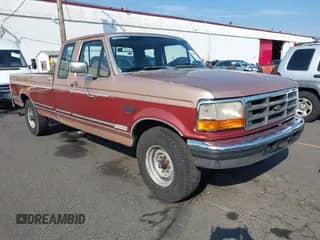 1994 Ford F-250 with VIN 1FTHX25K6RKA07136, listed as a IAAI auction lot 43145302 with 180,417 mi miles and . Bid and sale history available at DreamBid. Image 1.