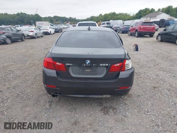 2015 BMW 5 Series 528i xDrive с VIN WBA5A7C52FD628658, выставлен на аукционе IAAI как лот 43191105 с пробегом 93 206 миль миль и . История ставок и продаж доступна на DreamBid. Изображение 16.