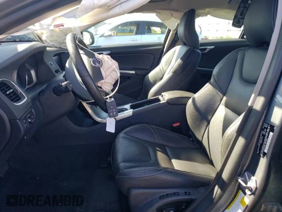 2018 Volvo S60 Dynamic с VIN YV140MTL9J2465374, выставлен на аукционе Copart как лот 72774194 с пробегом 104 003 миль миль и Списание • Salvage title. История ставок и продаж доступна на DreamBid. Изображение 7.