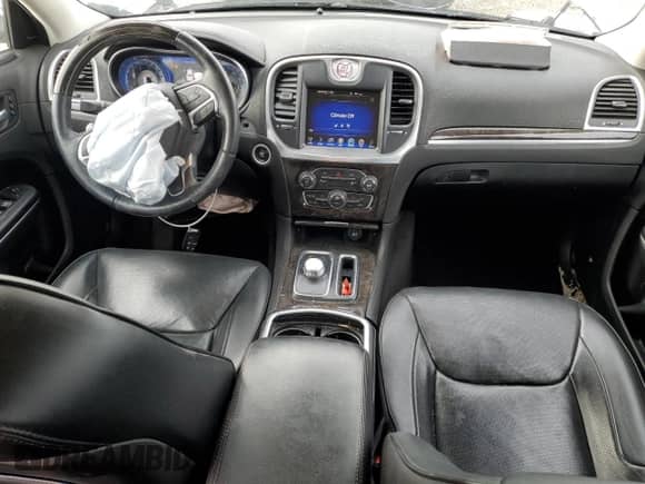 2015 Chrysler 300 C with VIN 2C3CCAET3FH922283, listed as a Copart auction lot 43240615 with 46,329 mi miles and Salvage title. Bid and sale history available at DreamBid. Image 8.