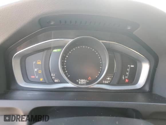 2018 Volvo S60 Inscription с VIN LYV402HK6JB173321, выставлен на аукционе Copart как лот 62164545 с пробегом 92 341 миль миль и Списание • Salvage title. История ставок и продаж доступна на DreamBid. Изображение 9.
