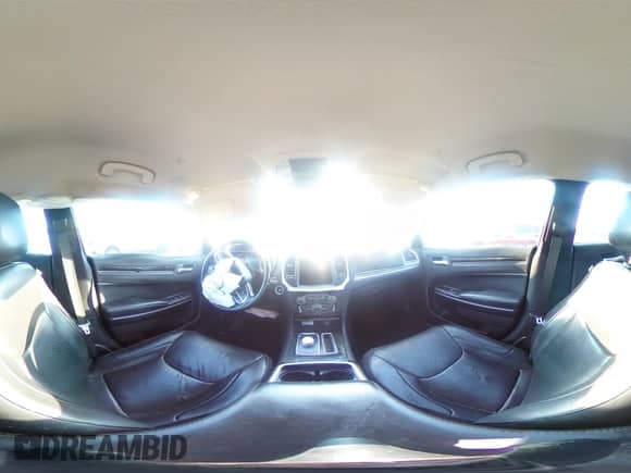 2019 Chrysler 300 Limited с VIN 2C3CCAEG4KH536453, выставлен на аукционе Copart как лот 69585145 с пробегом Не указан миль и Списание • Salvage title. История ставок и продаж доступна на DreamBid. Изображение 14.