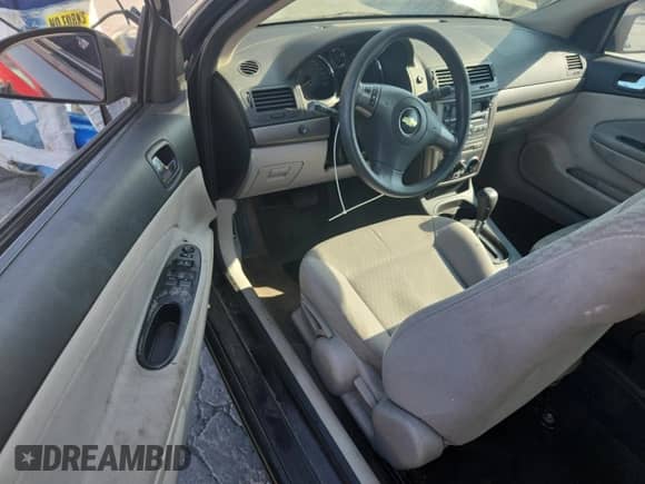 2007 Chevrolet Cobalt LT z VIN 1G1AL15FX77134961, wystawiony jako Copart lot #81201425 z przebiegiem 204 383 mil mil oraz Czysty tytuł • Clean title. Historia ofert i sprzedaży dostępna na DreamBid. Obrazek 8.