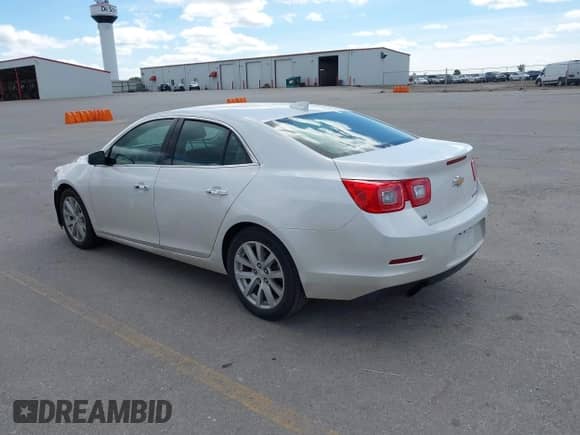 2015 Chevrolet Malibu LTZ with VIN 1G11F5SL7FU127121, listed as a IAAI auction lot 43168048 with 96,732 mi miles and . Bid and sale history available at DreamBid. Image 3.