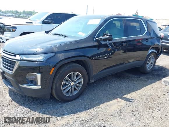 2023 Chevrolet Traverse LS z VIN 1GNERFKW3PJ310056, wystawiony jako IAAI lot #42770857 z przebiegiem 8 302 mil mil oraz . Historia ofert i sprzedaży dostępna na DreamBid. Obrazek 2.