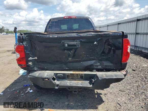 2019 Toyota Tundra SR с VIN 5TFUM5F13KX081041, выставлен на аукционе Copart как лот 68905215 с пробегом 272 811 миль миль и Списание • Salvage title. История ставок и продаж доступна на DreamBid. Изображение 6.