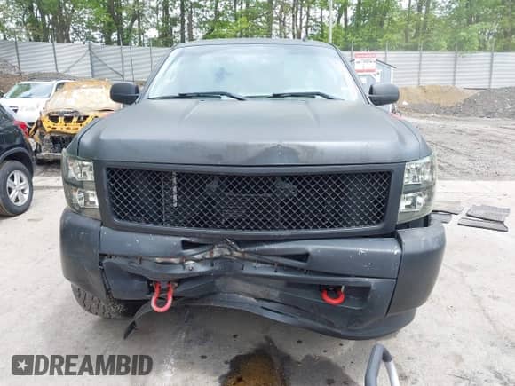 2011 Chevrolet Silverado 1500 LS z VIN 3GCPKREA3BG268473, wystawiony jako IAAI lot #42248752 z przebiegiem 202 057 mil mil oraz . Historia ofert i sprzedaży dostępna na DreamBid. Obrazek 12.