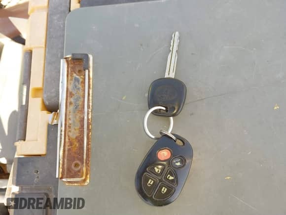 2006 Toyota Sienna XLE z VIN 5TDZA22C26S494603, wystawiony jako IAAI lot #41537455 z przebiegiem 247 197 mil mil oraz . Historia ofert i sprzedaży dostępna na DreamBid. Obrazek 11.