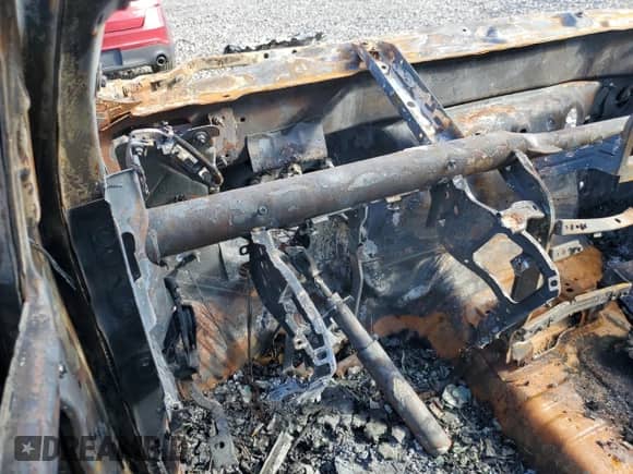 2015 Ram 1500 SLT z VIN 1C6RR7GG6FS664669, wystawiony jako Copart lot #72382614 z przebiegiem Nie podano mil oraz Szkoda całkowita • Salvage title. Historia ofert i sprzedaży dostępna na DreamBid. Obrazek 9.