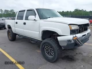 2006 Chevrolet Silverado 1500 LT3 z VIN 2GCEK13T161162261, wystawiony jako IAAI lot #42398240 z przebiegiem 285 064 mil mil oraz . Historia ofert i sprzedaży dostępna na DreamBid. Obrazek 1.