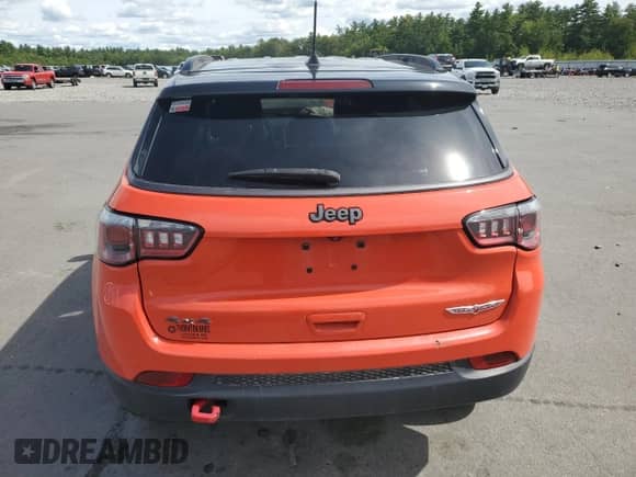 2019 Jeep Compass Trailhawk with VIN 3C4NJDDB7KT674366, listed as a Copart auction lot 71736565 with 101,603 mi miles and Salvage title. Bid and sale history available at DreamBid. Image 6.
