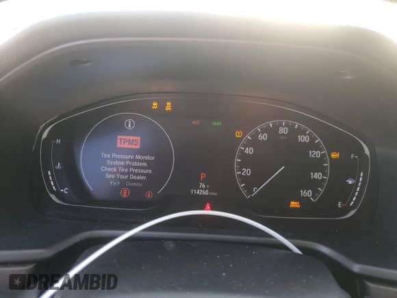 2018 Honda Accord EX z VIN 1HGCV1F47JA149873, wystawiony jako Copart lot #82581175 z przebiegiem 114 260 mil mil oraz Szkoda całkowita • Salvage title. Historia ofert i sprzedaży dostępna na DreamBid. Obrazek 9.