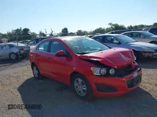 2015 Chevrolet Sonic LT с VIN 1G1JC5SH5F4140678, выставлен на аукционе IAAI как лот 43140952 с пробегом 102 138 миль миль и . История ставок и продаж доступна на DreamBid. Изображение 1.