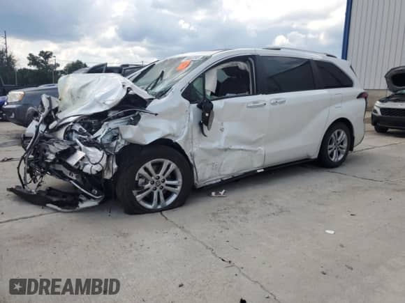 2023 Toyota Sienna Platinum с VIN 5TDESKFC4PS079869, выставлен на аукционе Copart как лот 69008395 с пробегом Не указан миль и Списание • Salvage title. История ставок и продаж доступна на DreamBid. Изображение 1.