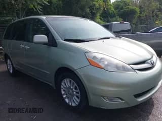 2007 Toyota Sienna XLE z VIN 5TDZK22C27S098511, wystawiony jako IAAI lot #42432979 z przebiegiem 271 441 mil mil oraz . Historia ofert i sprzedaży dostępna na DreamBid. Obrazek 1.