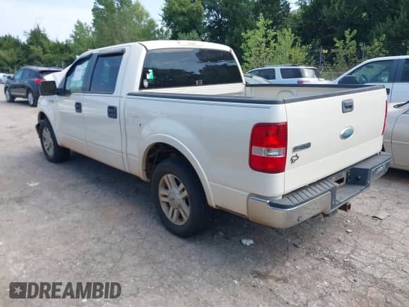 2008 Ford F-150 XLT с VIN 1FTPW12V18FA20049, выставлен на аукционе IAAI как лот 43114321 с пробегом 260 135 миль миль и . История ставок и продаж доступна на DreamBid. Изображение 3.