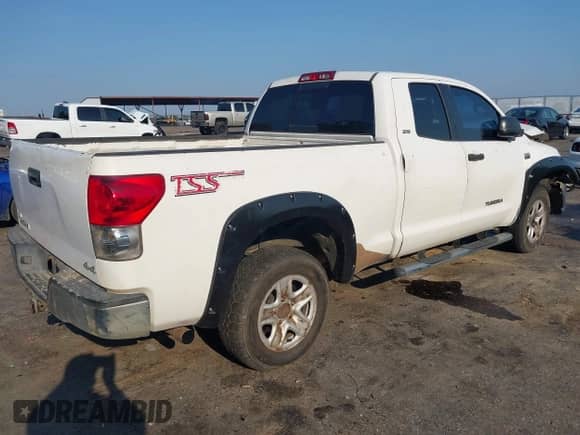 2007 Toyota Tundra SR5 с VIN 5TFBT54177X008291, выставлен на аукционе IAAI как лот 43185810 с пробегом 248 297 миль миль и . История ставок и продаж доступна на DreamBid. Изображение 4.