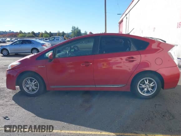 2011 Toyota Prius III with VIN JTDKN3DU2B5360787, listed as a IAAI auction lot 43475014 with 264,120 mi miles and . Bid and sale history available at DreamBid. Image 14.