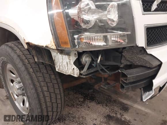 2008 Chevrolet Tahoe 1LT z VIN 1GNFK13038J148176, wystawiony jako IAAI lot #41879903 z przebiegiem 200 709 mil mil oraz . Historia ofert i sprzedaży dostępna na DreamBid. Obrazek 12.