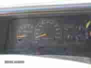 1997 GMC Sierra 1500 z VIN 1GTEC19R1VE518536, wystawiony jako IAAI lot #43376507 z przebiegiem 177 498 mil mil oraz . Historia ofert i sprzedaży dostępna na DreamBid. Obrazek 7.