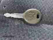 2004 Dodge 1500 SLT z VIN 1D7HU18D34S738668, wystawiony jako IAAI lot #43552508 z przebiegiem Nie podano mil oraz . Historia ofert i sprzedaży dostępna na DreamBid. Obrazek 11.