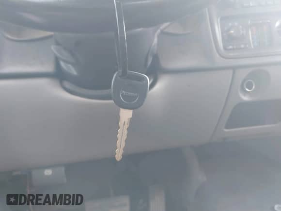 2005 Chevrolet Avalanche Z66 с VIN 3GNEC12ZX5G142963, выставлен на аукционе IAAI как лот 42617722 с пробегом Не указан миль и . История ставок и продаж доступна на DreamBid. Изображение 11.