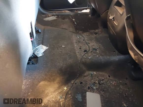 2008 Chevrolet Silverado 1500 2LT z VIN 2GCEK19J681135842, wystawiony jako IAAI lot #43380284 z przebiegiem 189 292 mil mil oraz . Historia ofert i sprzedaży dostępna na DreamBid. Obrazek 8.