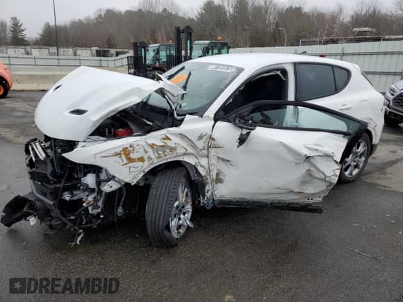 2024 Dodge Hornet R/T z VIN ZACPDFCW1R3A34274, wystawiony jako Copart lot #47797675 z przebiegiem Nie podano mil oraz Szkoda całkowita • Salvage title. Historia ofert i sprzedaży dostępna na DreamBid. Obrazek 1.