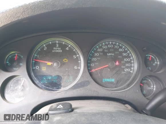 2013 GMC Sierra 1500 Denali z VIN 3GTP1XE23DG300664, wystawiony jako IAAI lot #42071928 z przebiegiem 232 181 mil mil oraz . Historia ofert i sprzedaży dostępna na DreamBid. Obrazek 7.