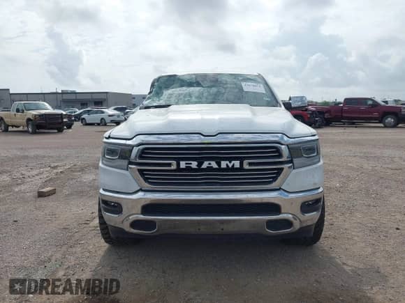 2022 Ram 1500 Laramie z VIN 1C6SRFJMXNN387256, wystawiony jako IAAI lot #42678671 z przebiegiem 57 820 mil mil oraz . Historia ofert i sprzedaży dostępna na DreamBid. Obrazek 12.