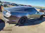2017 Ford Mustang GT z VIN 1FA6P8CF2H5272235, wystawiony jako Copart lot #82162045 z przebiegiem 83 940 mil mil oraz Szkoda całkowita • Salvage title. Historia ofert i sprzedaży dostępna na DreamBid. Obrazek 3.