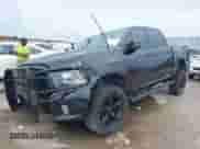 2017 Ram 1500 Express z VIN 1C6RR6KT6HS547823, wystawiony jako IAAI lot #42717862 z przebiegiem 220 236 mil mil oraz . Historia ofert i sprzedaży dostępna na DreamBid. Obrazek 2.