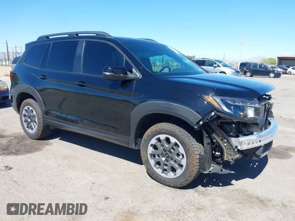 2025 Honda Passport TrailSport with VIN 5FNYF8H66SB012537, listed as a IAAI auction lot 43332615 with 1,998 mi miles and . Bid and sale history available at DreamBid. Image 1.