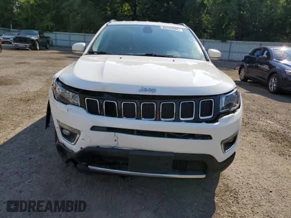 2019 Jeep Compass Limited with VIN 3C4NJCCB7KT662584, listed as a Copart auction lot 68265085 with 75,610 mi miles and Salvage title. Bid and sale history available at DreamBid. Image 5.
