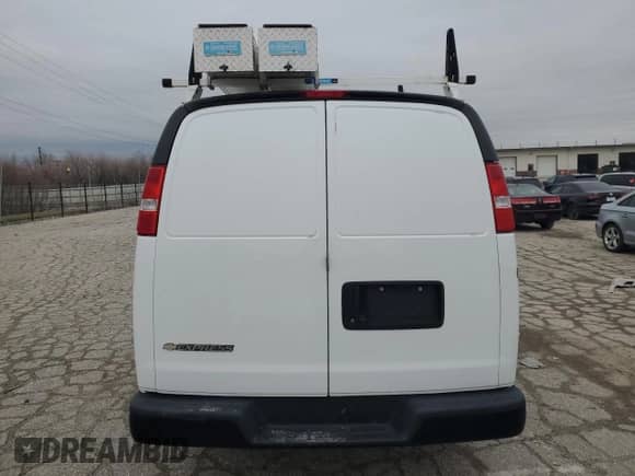 2019 Chevrolet Express Cargo z VIN 1GCWGAFP9K1367475, wystawiony jako Copart lot #87491704 z przebiegiem 88 589 mil mil oraz Czysty tytuł • Clean title. Historia ofert i sprzedaży dostępna na DreamBid. Obrazek 6.