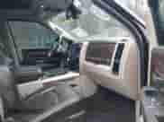 2016 Ram 1500 Limited z VIN 1C6RR7WM4GS125993, wystawiony jako IAAI lot #41394198 z przebiegiem 113 681 mil mil oraz . Historia ofert i sprzedaży dostępna na DreamBid. Obrazek 5.