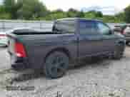 2016 Ram 1500 Express z VIN 1C6RR6KT1GS168064, wystawiony jako Copart lot #61390715 z przebiegiem 127 650 mil mil oraz Czysty tytuł • Clean title. Historia ofert i sprzedaży dostępna na DreamBid. Obrazek 3.