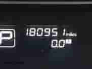 2014 Nissan Pathfinder SV z VIN 5N1AR2MN4EC704490, wystawiony jako IAAI lot #41453742 z przebiegiem 180 951 mil mil oraz . Historia ofert i sprzedaży dostępna na DreamBid. Obrazek 16.