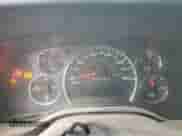 2010 Chevrolet Express Cargo z VIN 1GCZGFBA2A1153342, wystawiony jako Copart lot #60746385 z przebiegiem 142 770 mil mil oraz Czysty tytuł • Clean title. Historia ofert i sprzedaży dostępna na DreamBid. Obrazek 9.