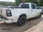 2022 Ram 1500 Big Horn z VIN 1C6RREBT7NN475406, wystawiony jako IAAI lot #42263097 z przebiegiem 54 680 mil mil oraz . Historia ofert i sprzedaży dostępna na DreamBid. Obrazek 4.