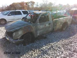 2003 Chevrolet Silverado 1500 Work Truck z VIN 1GCEC14V73Z197693, wystawiony jako Copart lot #80037144 z przebiegiem 170 220 mil mil oraz Szkoda całkowita • Salvage title. Historia ofert i sprzedaży dostępna na DreamBid. Obrazek 1.
