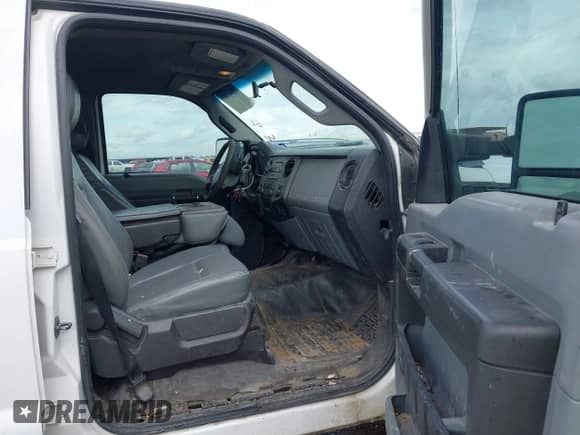 2013 Ford F-250 XL с VIN 1FT7W2BT8DEB45540, выставлен на аукционе IAAI как лот 41841007 с пробегом 424 066 миль миль и . История ставок и продаж доступна на DreamBid. Изображение 5.