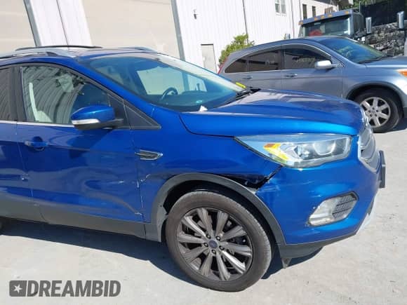 2017 Ford Escape Titanium с VIN 1FMCU9JD5HUB55814, выставлен на аукционе IAAI как лот 43372577 с пробегом 96 081 миль миль и . История ставок и продаж доступна на DreamBid. Изображение 6.