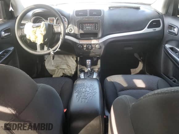 2020 Dodge Journey SE Value z VIN 3C4PDCABXLT274821, wystawiony jako Copart lot #61643965 z przebiegiem 109 783 mil mil oraz Szkoda całkowita • Salvage title. Historia ofert i sprzedaży dostępna na DreamBid. Obrazek 8.