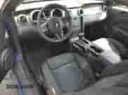 2005 Ford Mustang Deluxe с VIN 1ZVFT80NX55166240, выставлен на аукционе Copart как лот 69587225 с пробегом 149 976 миль миль и Списание • Salvage title. История ставок и продаж доступна на DreamBid. Изображение 8.