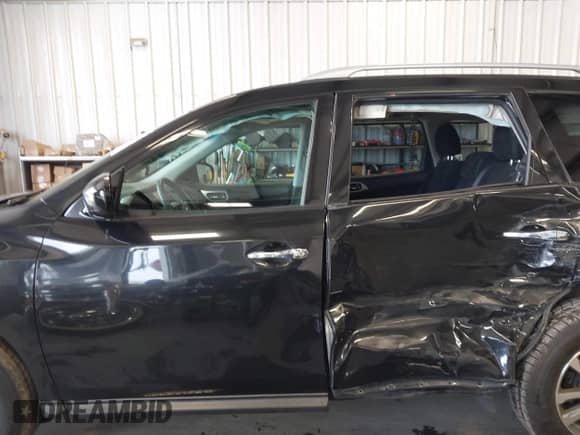 2015 Nissan Pathfinder SL with VIN 5N1AR2MM6FC663272, listed as a IAAI auction lot 42571611 with 176,221 mi miles and . Bid and sale history available at DreamBid. Image 14.