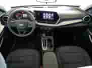 2024 Chevrolet Trax LS с VIN KL77LFE21RC186157, выставлен на аукционе Copart как лот 85564745 с пробегом 26 789 миль миль и Списание • Salvage title. История ставок и продаж доступна на DreamBid. Изображение 8.