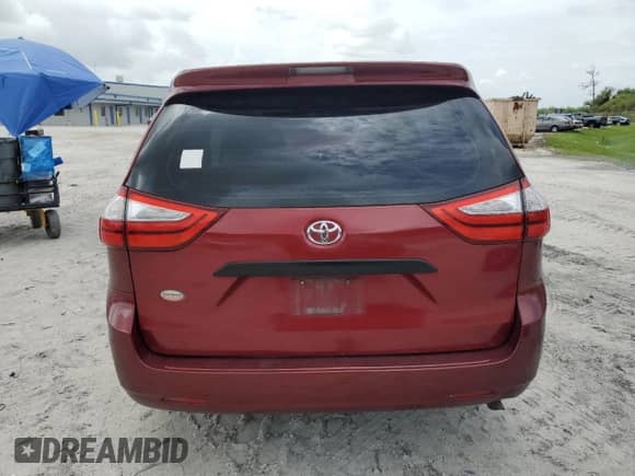 2016 Toyota Sienna L z VIN 5TDZK3DC2GS730068, wystawiony jako Copart lot #62339335 z przebiegiem 127 908 mil mil oraz Szkoda całkowita • Salvage title. Historia ofert i sprzedaży dostępna na DreamBid. Obrazek 6.
