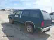 1994 Chevrolet Blazer z VIN 1GNCS13W3R0180933, wystawiony jako IAAI lot #41823501 z przebiegiem 259 563 mil mil oraz . Historia ofert i sprzedaży dostępna na DreamBid. Obrazek 3.