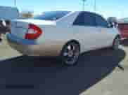 2002 Toyota Camry LE z VIN JTDBE32K420108876, wystawiony jako IAAI lot #43378922 z przebiegiem 275 599 mil mil oraz . Historia ofert i sprzedaży dostępna na DreamBid. Obrazek 4.